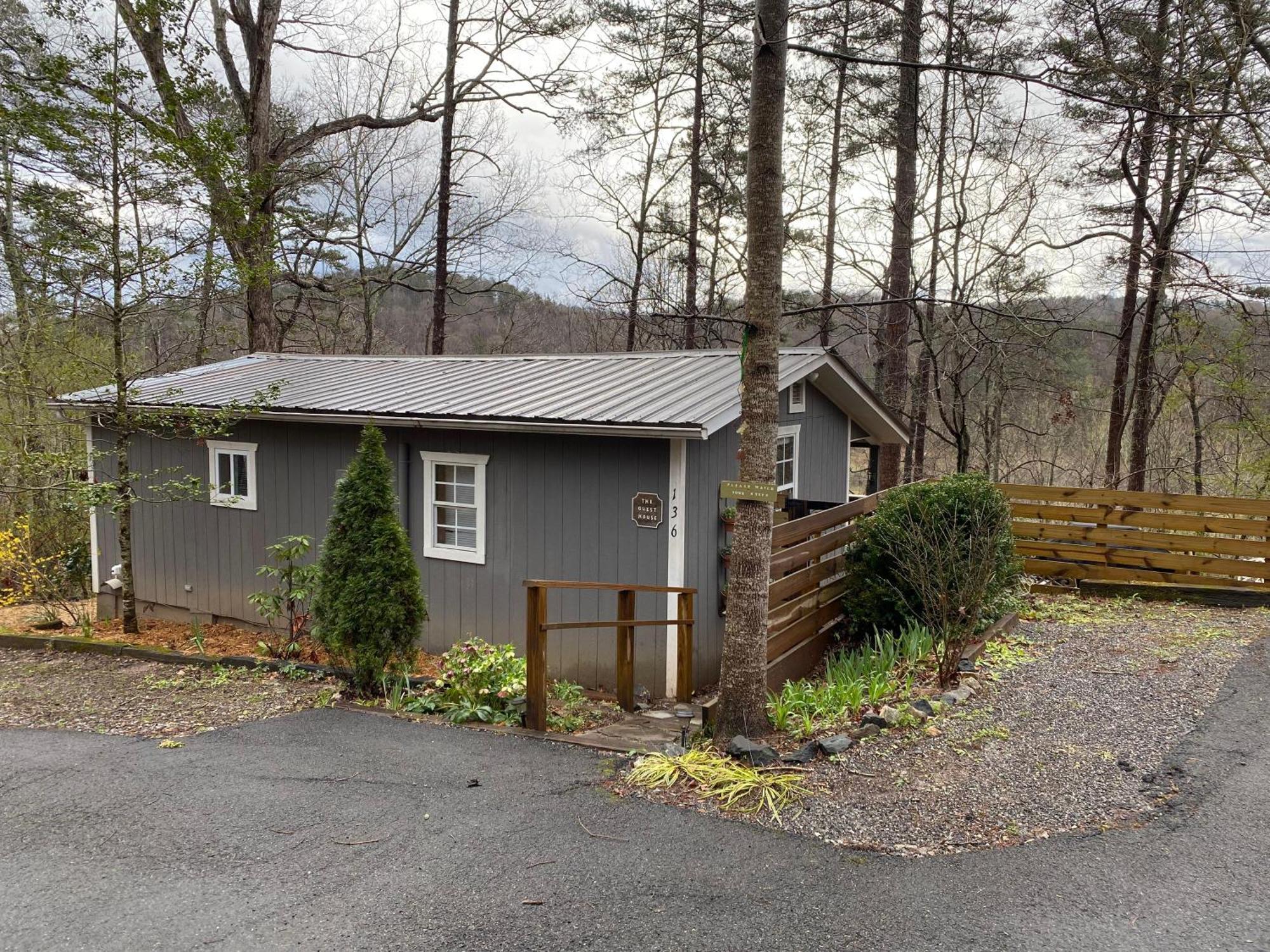 Convenient Cottage-Hot Tub, 4 Minutes To Dahlonega Exteriör bild